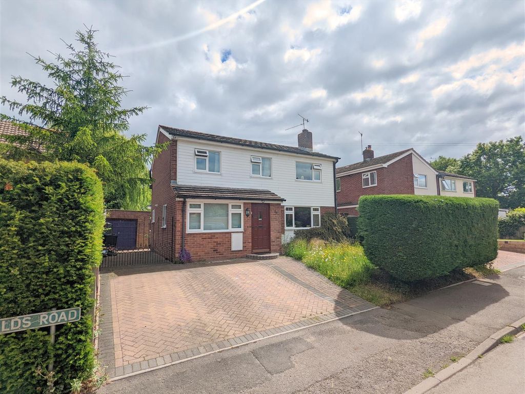 4 bed detached house for sale in Greenfields, UptonUponSevern