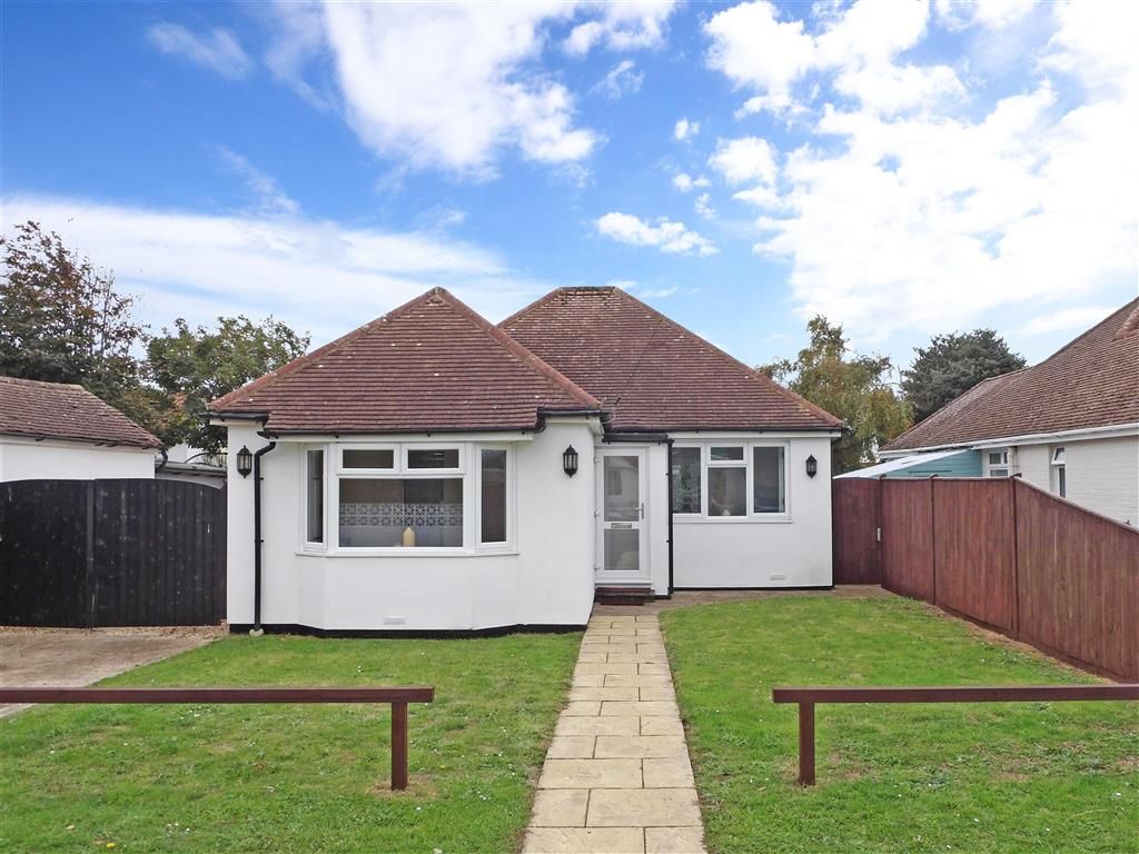 2 bed detached bungalow for sale in Knightscroft Close, Rustington