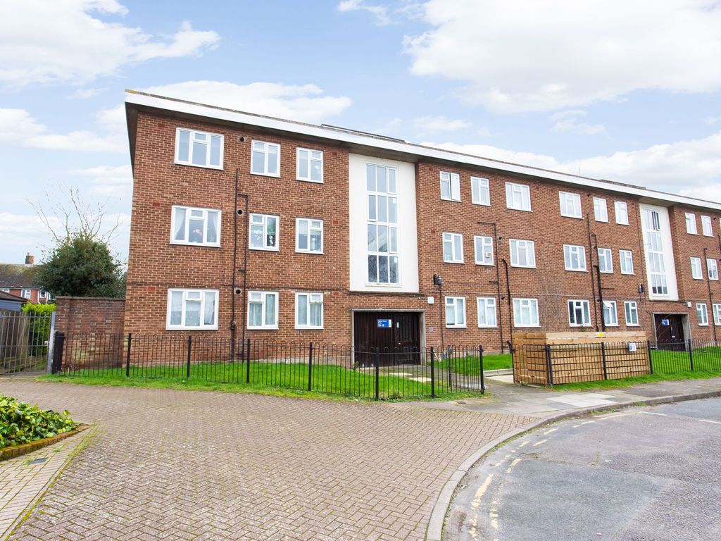 3 bed flat for sale in Oxford Road, Canterbury CT1, £180,000 Zoopla