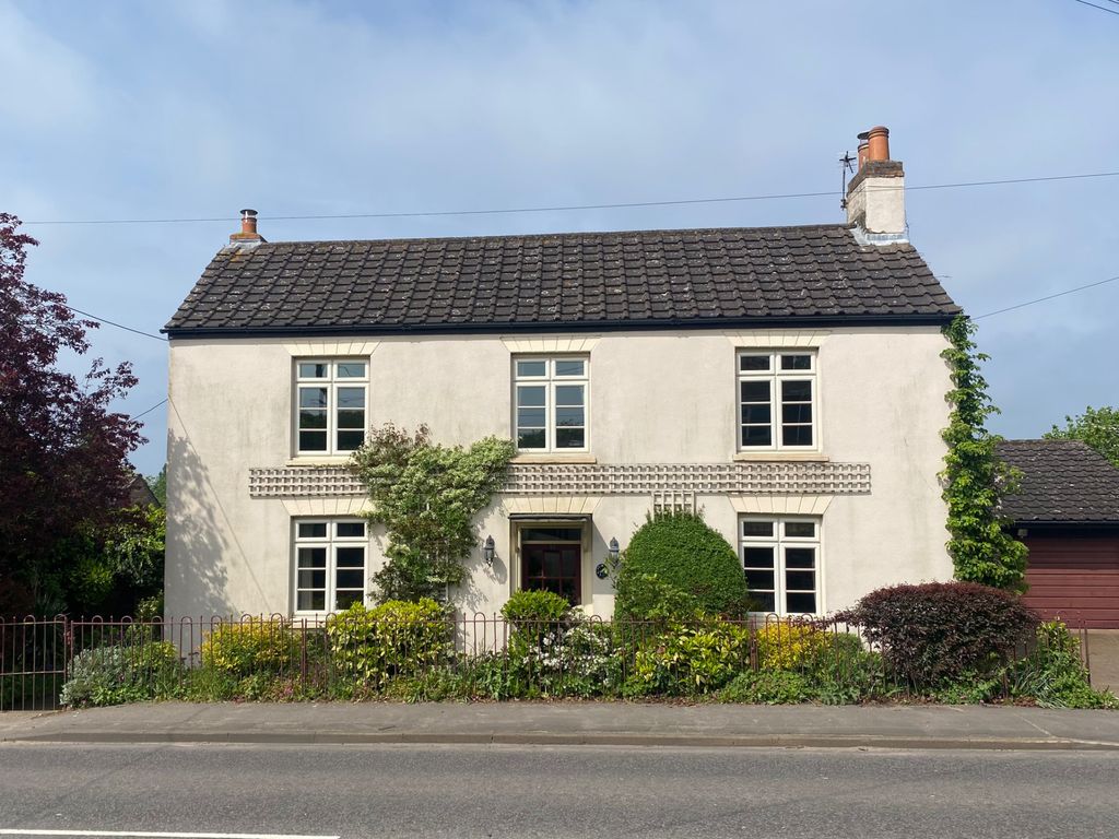 4 bed detached house for sale in Messingham Road, Scotter, Gainsborough