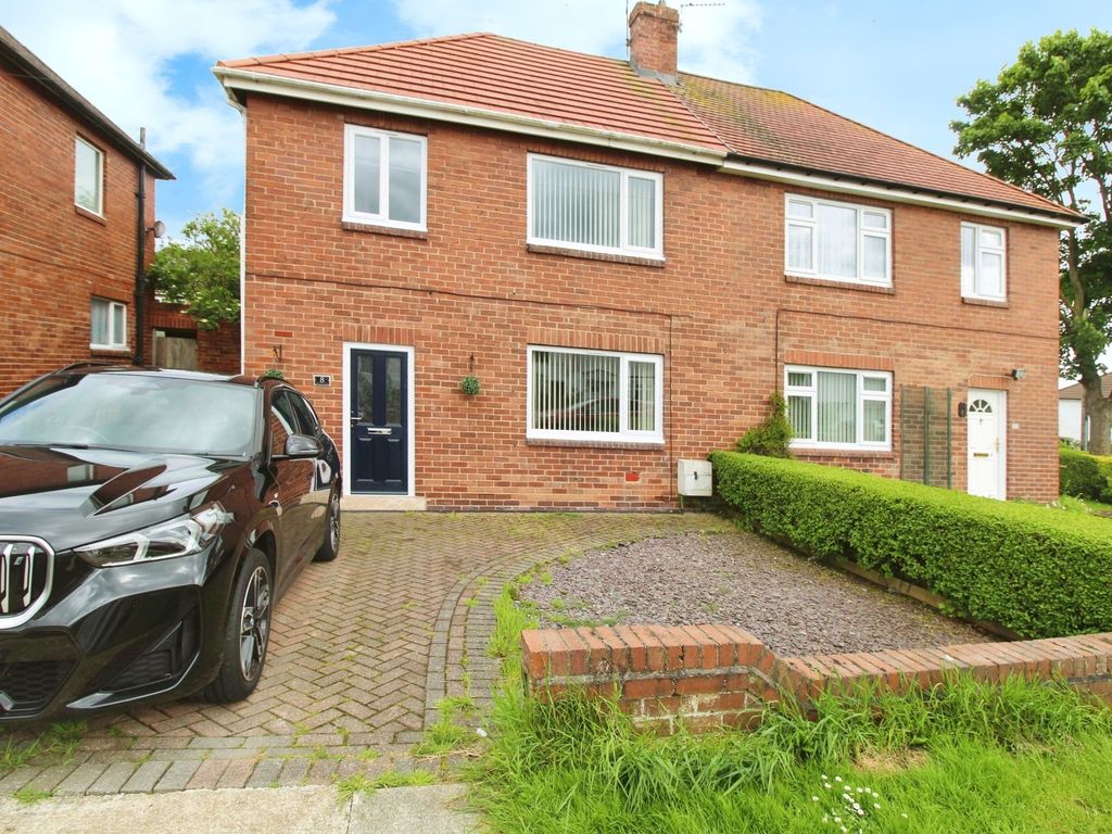 3 bed semidetached house to rent in Chipchase Avenue, Cramlington NE23