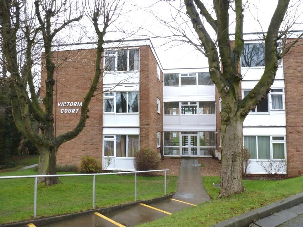 2 bed flat to rent in Leicester Road, Oadby, Leicester LE2, £725 pcm