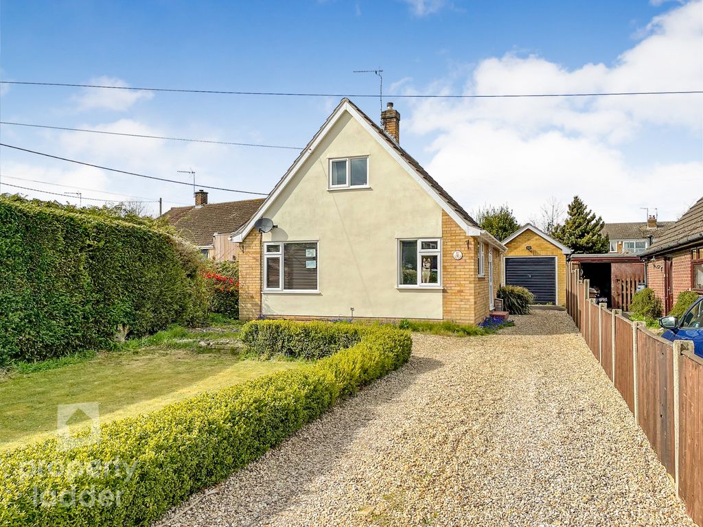 3 bed property for sale in Park Road, Spixworth, Norwich NR10 Zoopla