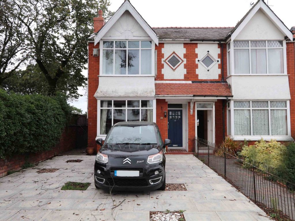 3 bed semidetached house for sale in Lyndhurst Road, Birkdale