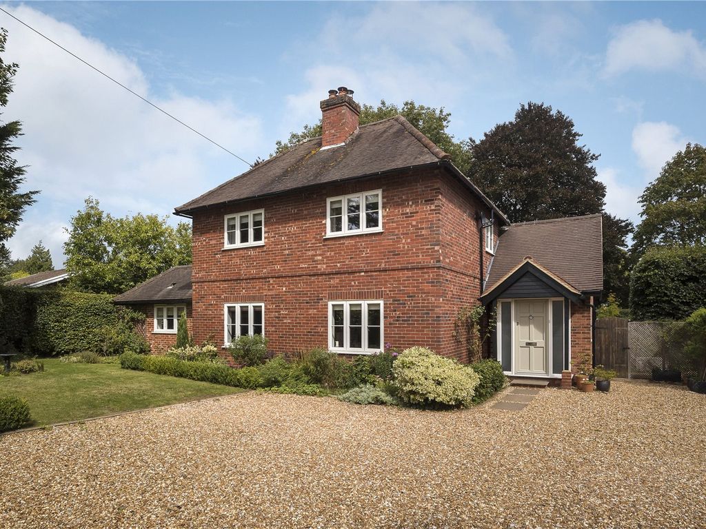 4 bed detached house for sale in Crossways, Churt, Farnham, Surrey GU10 Zoopla