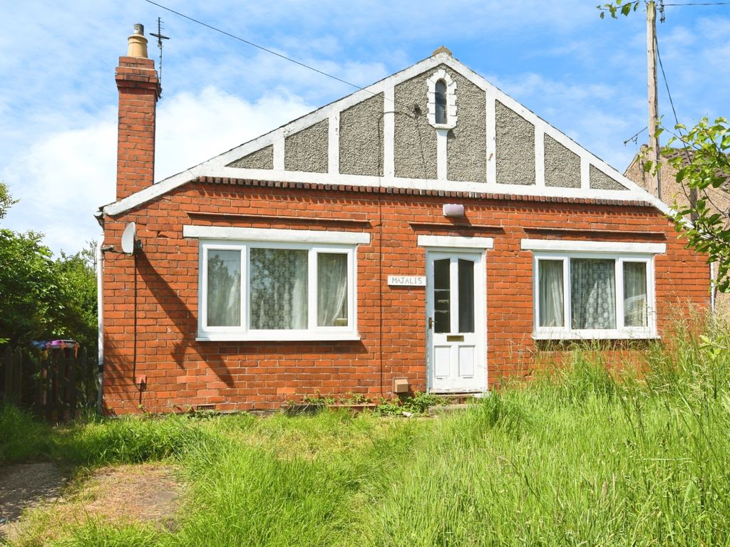 2 bed bungalow for sale in Scothern Lane, Dunholme, Lincoln