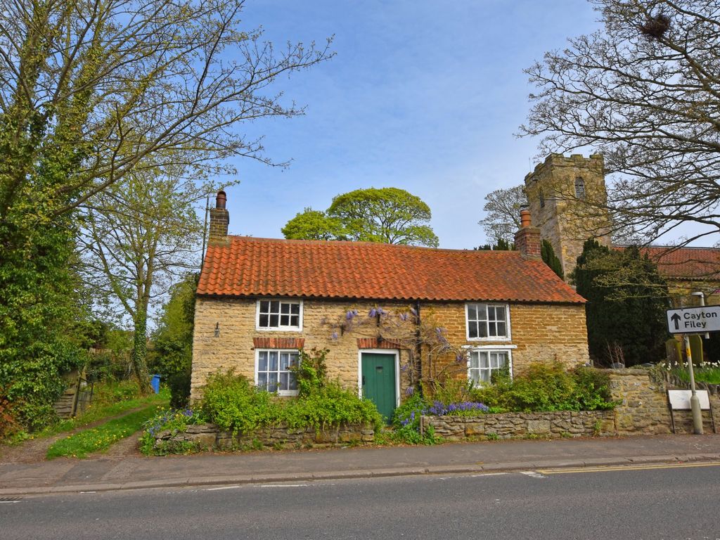 2 bed detached house for sale in Main Street, East Ayton, Scarborough