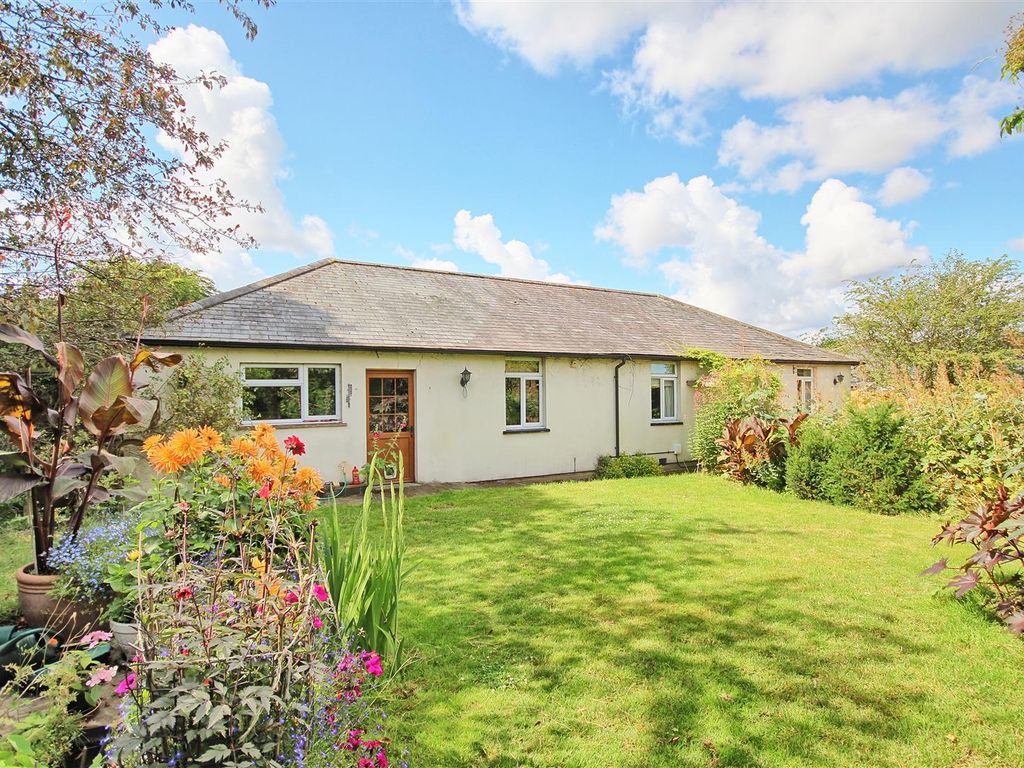 4 bed detached bungalow for sale in High Oak Road, Ware SG12, £849,950