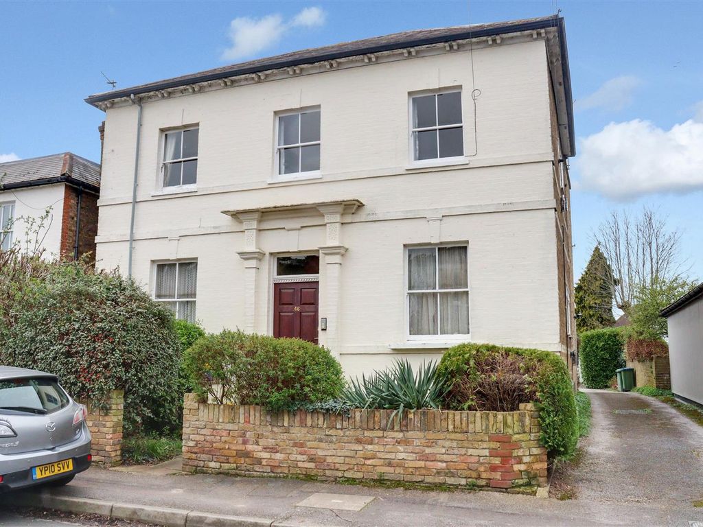2 bed flat for sale in Park Road, East Molesey KT8, £450,000 Zoopla