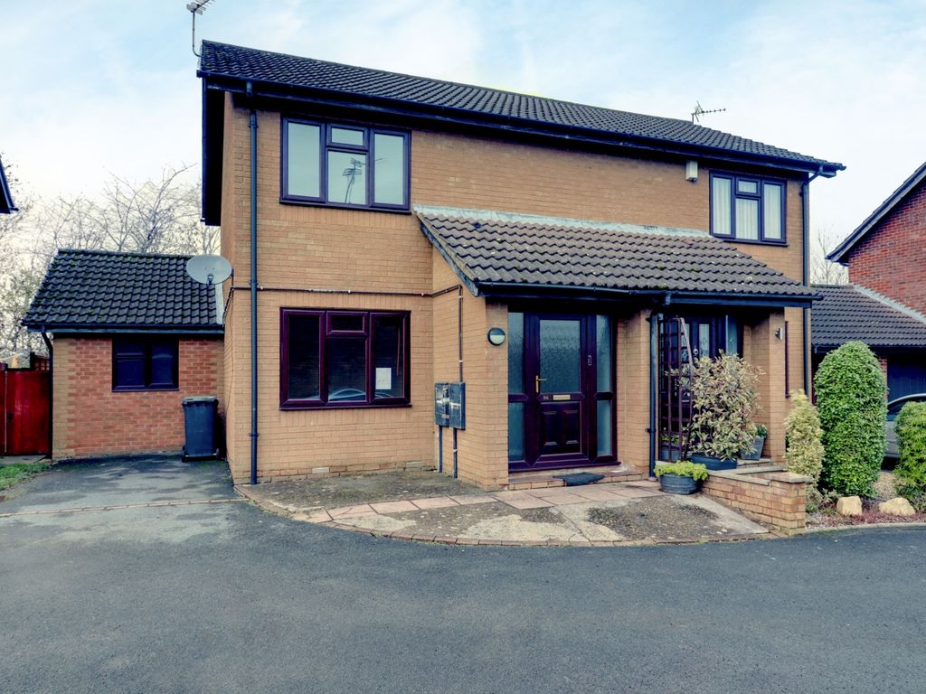 3 bed semidetached house for sale in Chatsworth Drive, Wellingborough