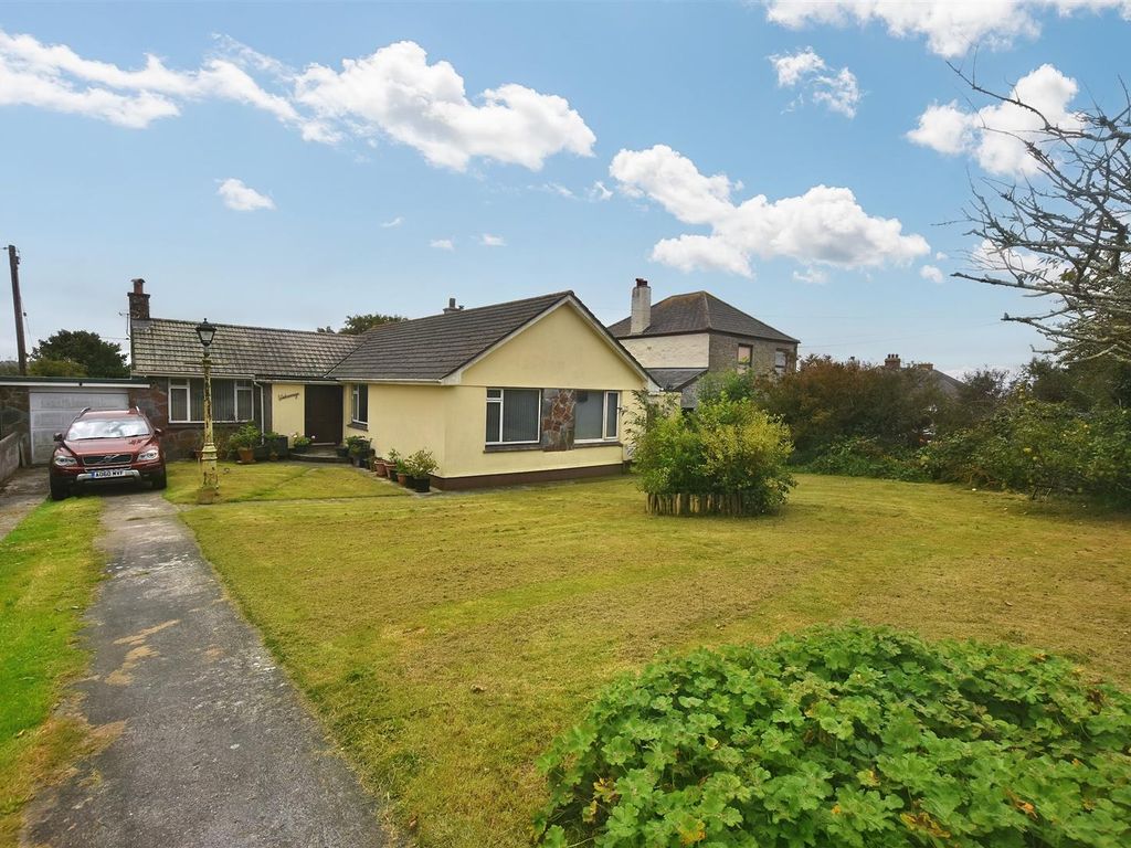 3 bed detached bungalow for sale in Cadogan Road, Beacon, Camborne TR14