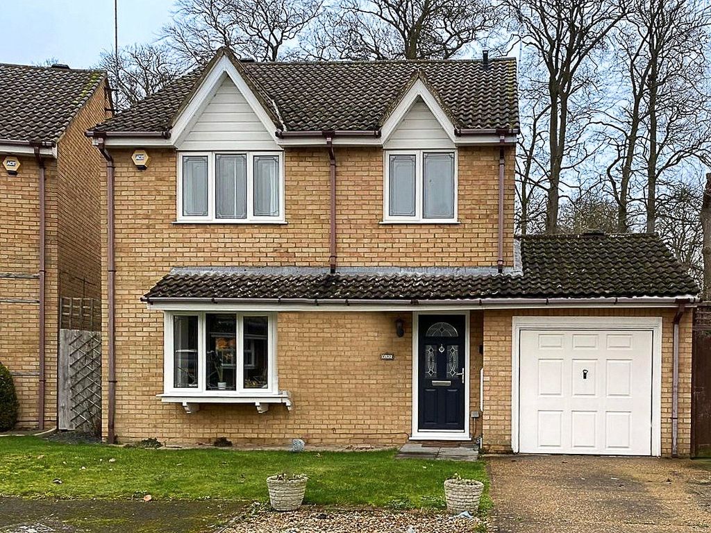 4 bed detached house for sale in Cemetery Road, Houghton Regis