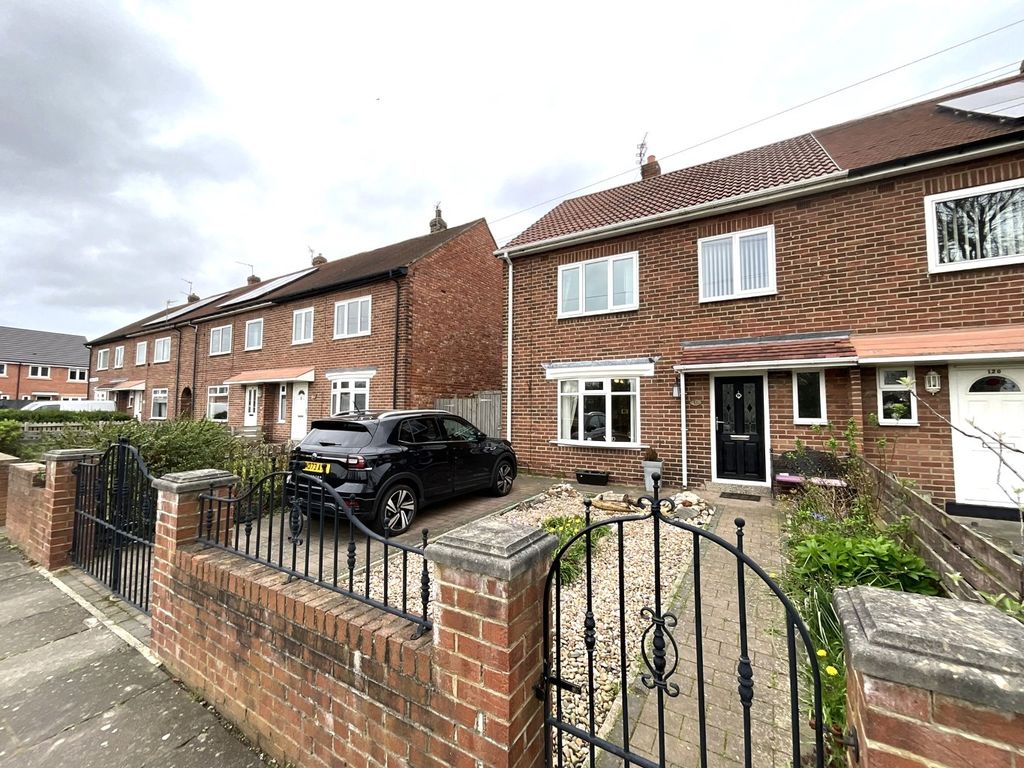 3 bed semidetached house for sale in Campbell Park Road, Hebburn, Tyne