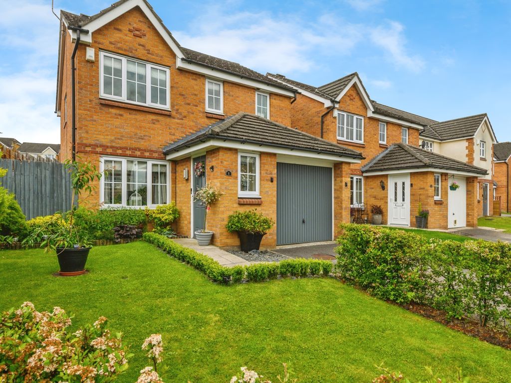 3 bed detached house for sale in Forestdale Way, Shipley BD18, £292,950