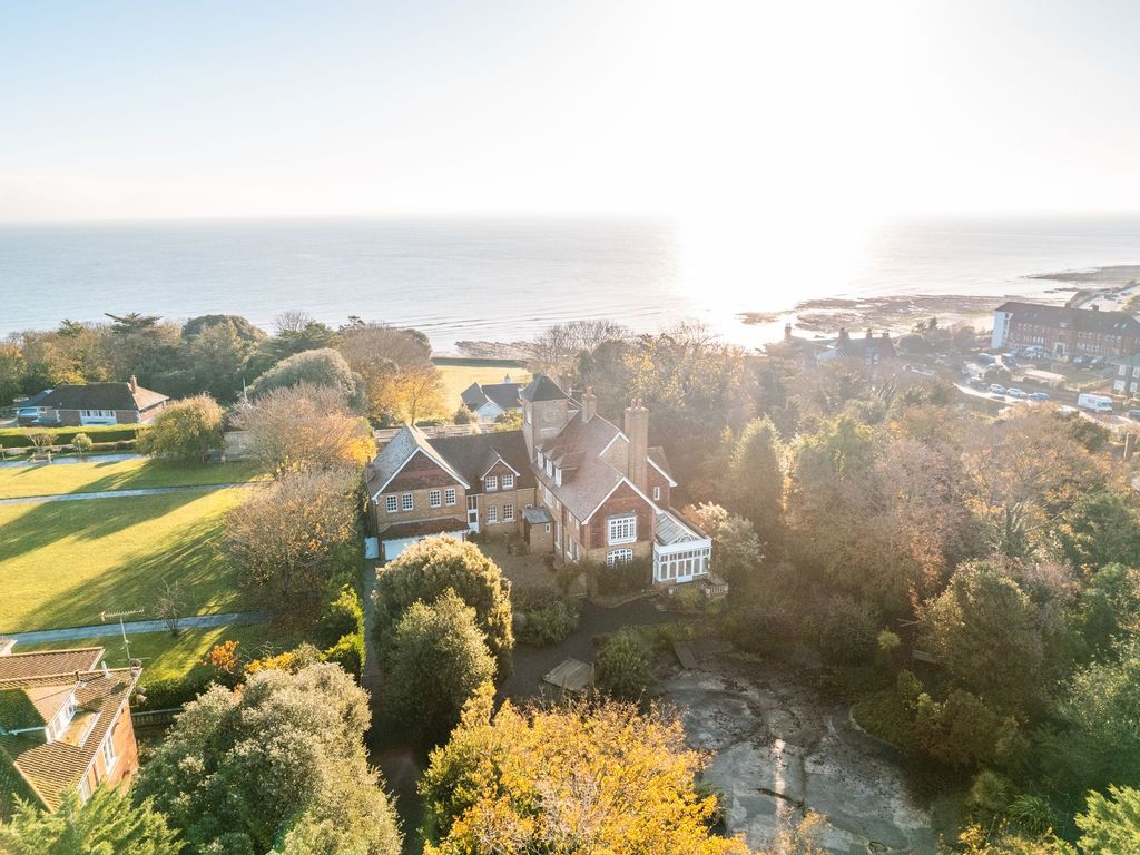 6 bed detached house for sale in Stone Road, Broadstairs CT10, £