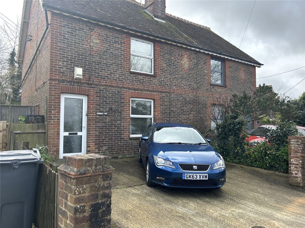 3 bed semidetached house for sale in Gardner Street, Herstmonceux