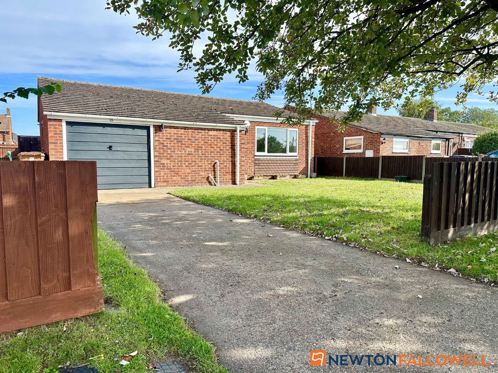 3 bed bungalow for sale in Brocklebank Close, Bassingham, Lincoln LN5