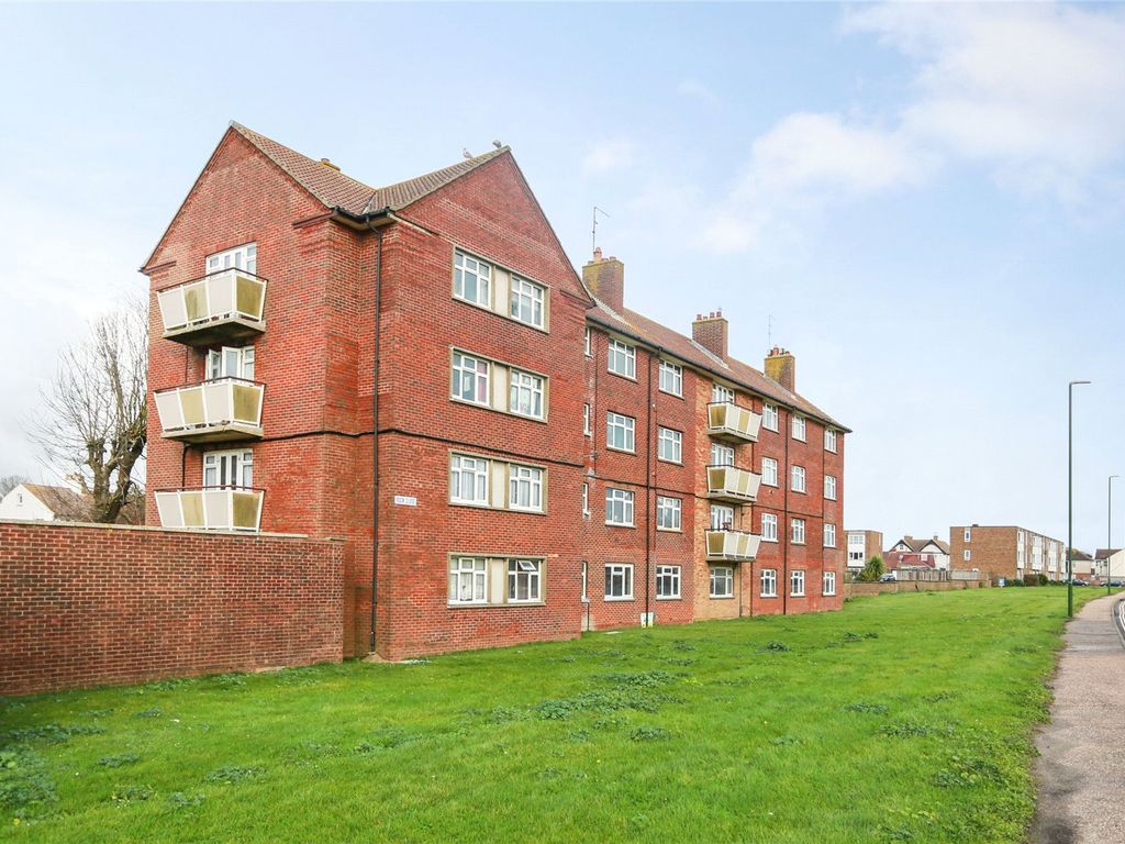 2 bed flat to rent in Whiterock Place, Southwick, West Sussex BN42, £