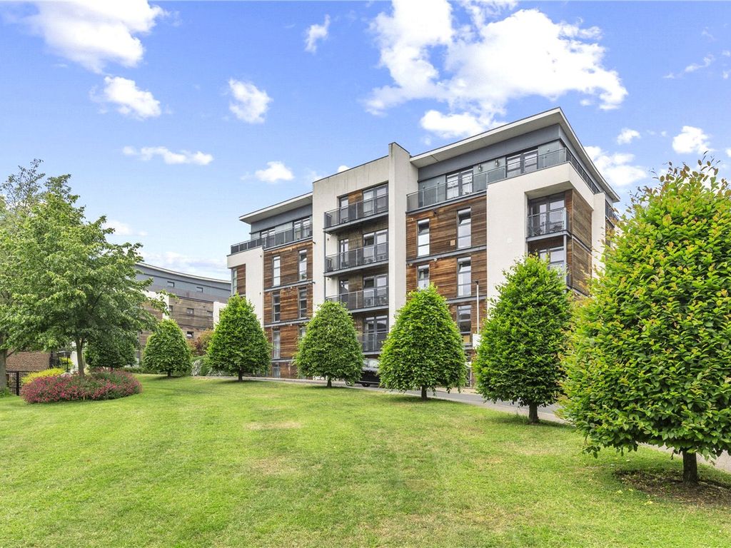 2 bed flat for sale in Scott Avenue, Putney SW15, £550,000 Zoopla