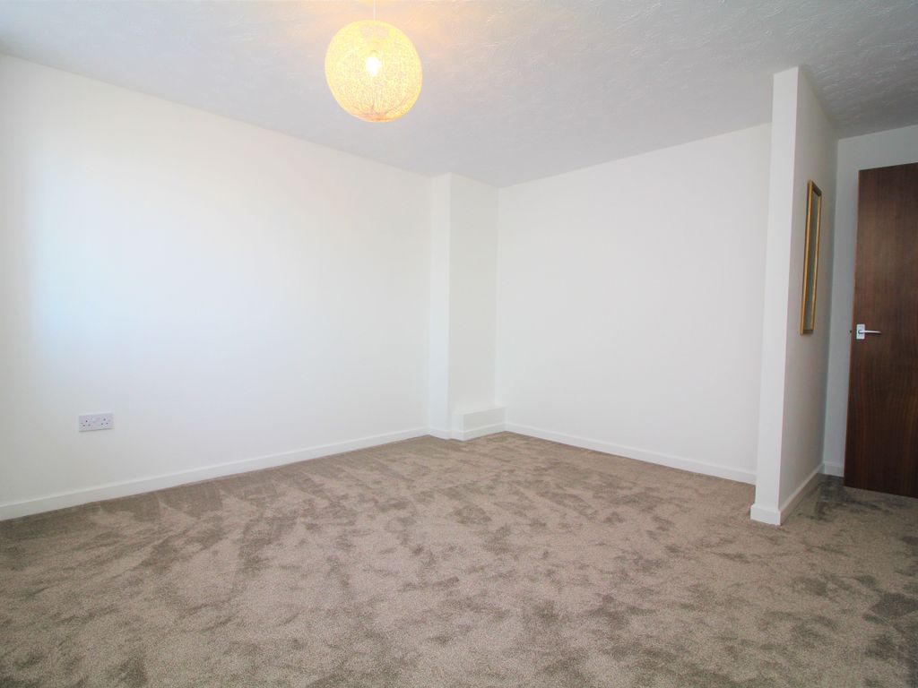 1 bed flat to rent in Broad Street, Ramsgate CT11, £725 pcm Zoopla