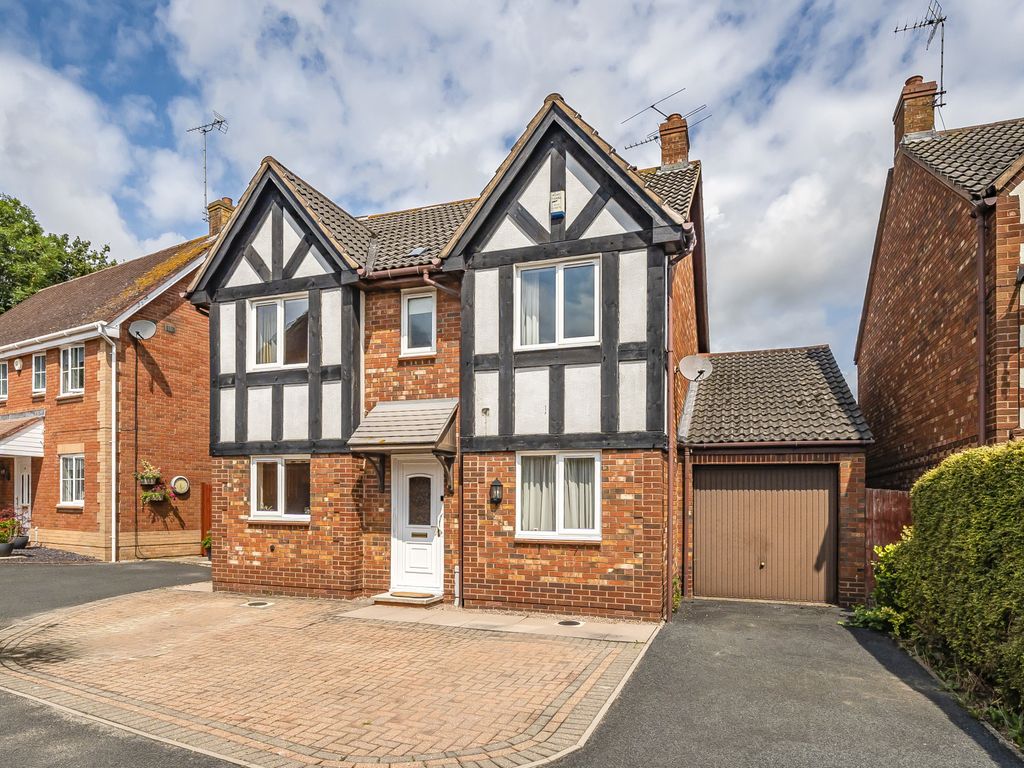 4 bed detached house for sale in Graylag Crescent, Walton Cardiff