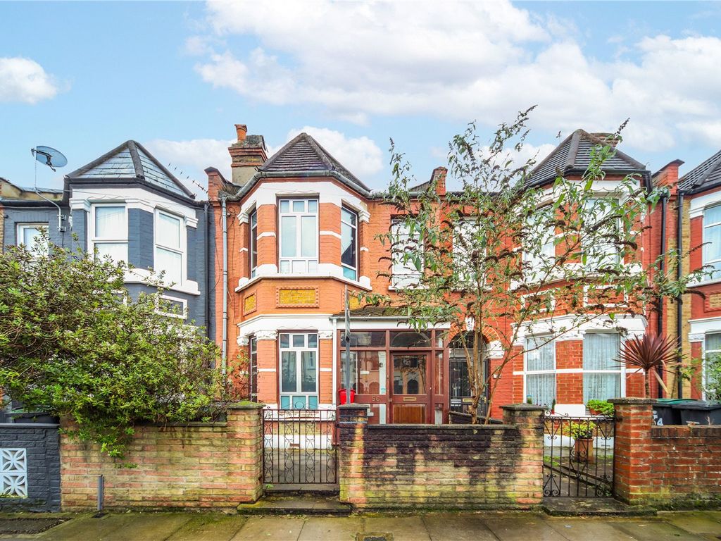 3 bed terraced house for sale in Chesterfield Gardens, London N4, £775,000 Zoopla