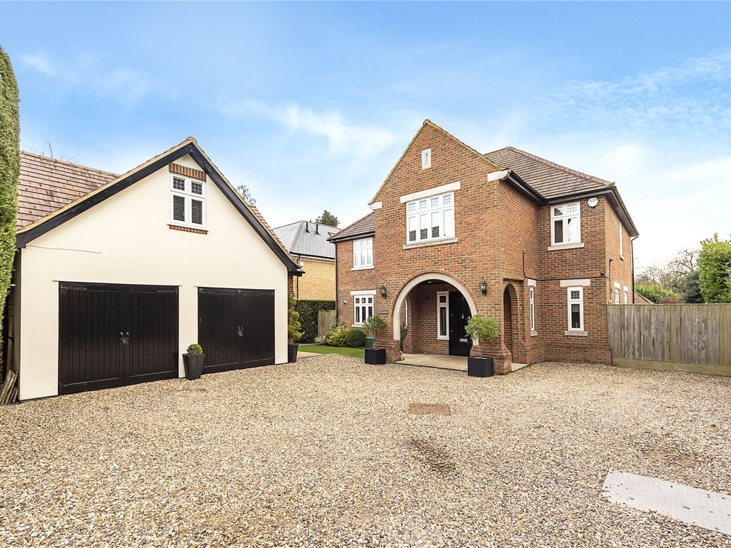 5 bed detached house for sale in Sheethanger Lane, Felden, Hemel