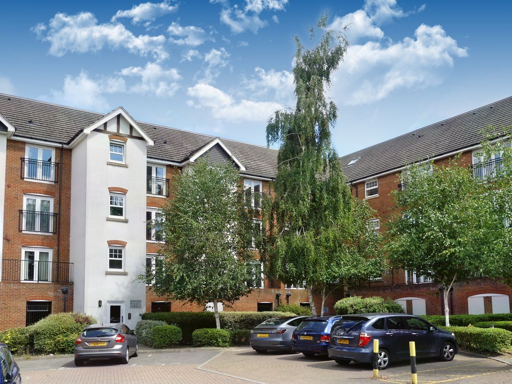 Woodfield Lodge, Crawley RH10