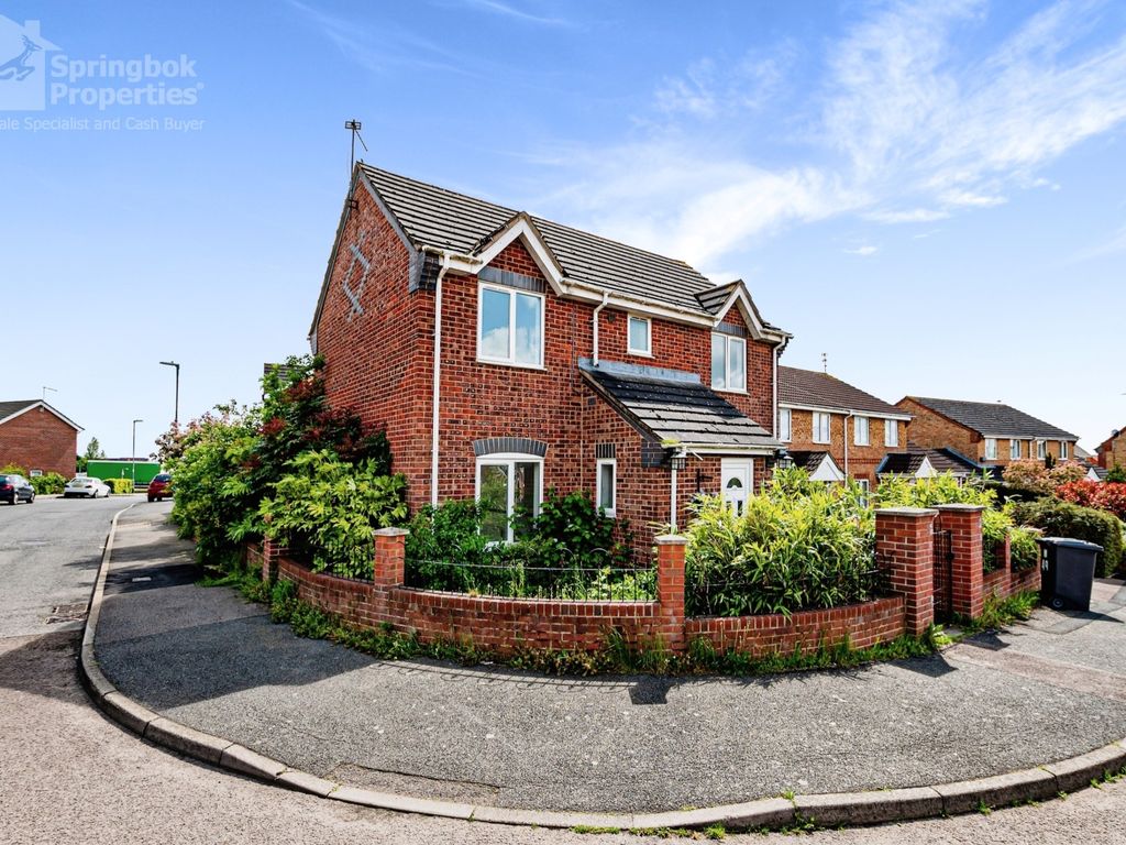 3 bed detached house for sale in Applegarth Close, Corby