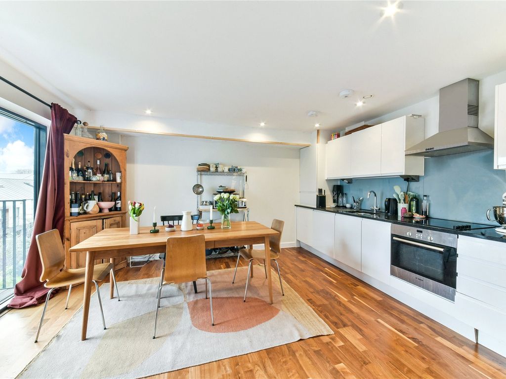 2 bed flat for sale in Forest Road, London E8, £650,000 Zoopla