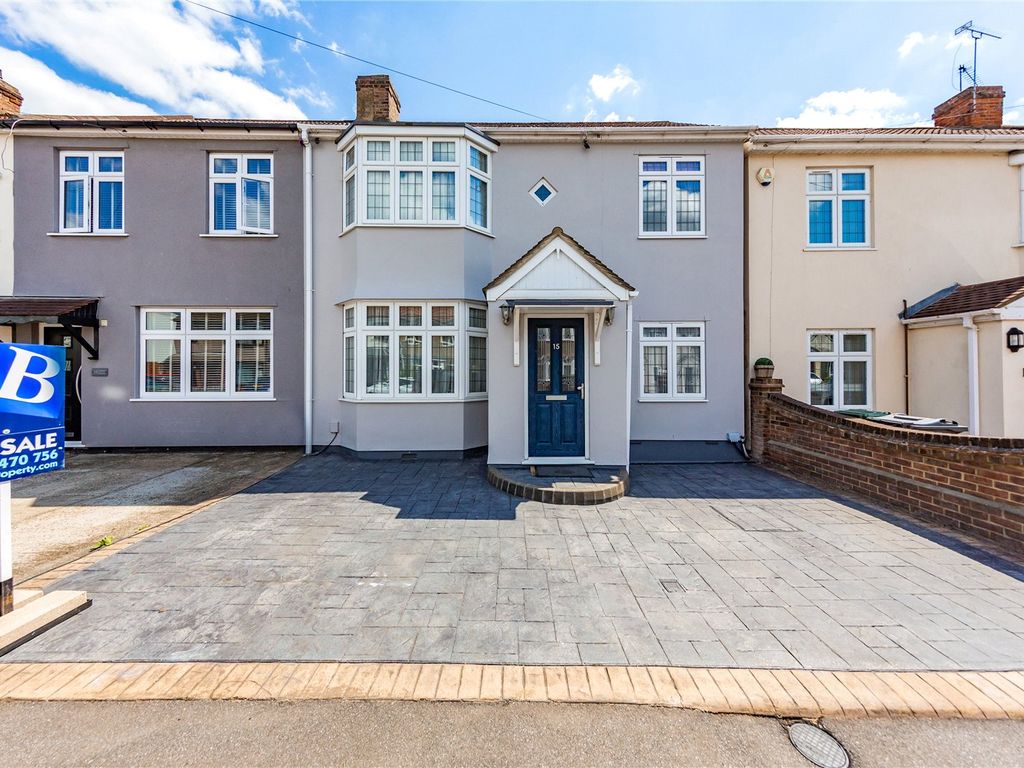 4 bed end terrace house for sale in Stafford Avenue, Hornchurch RM11, £