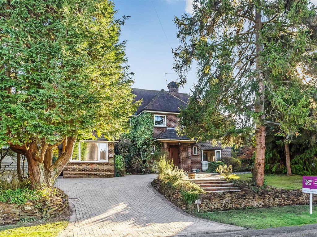 4 bed detached house for sale in Park Road, Limpsfield, Oxted RH8, £