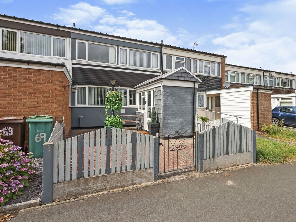 3 bed terraced house for sale in Auckland Drive, Birmingham B36 Zoopla