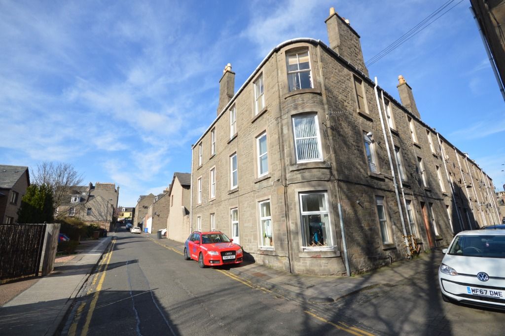 2 bed flat to rent in Seafield Road, West End, Dundee DD1 Zoopla
