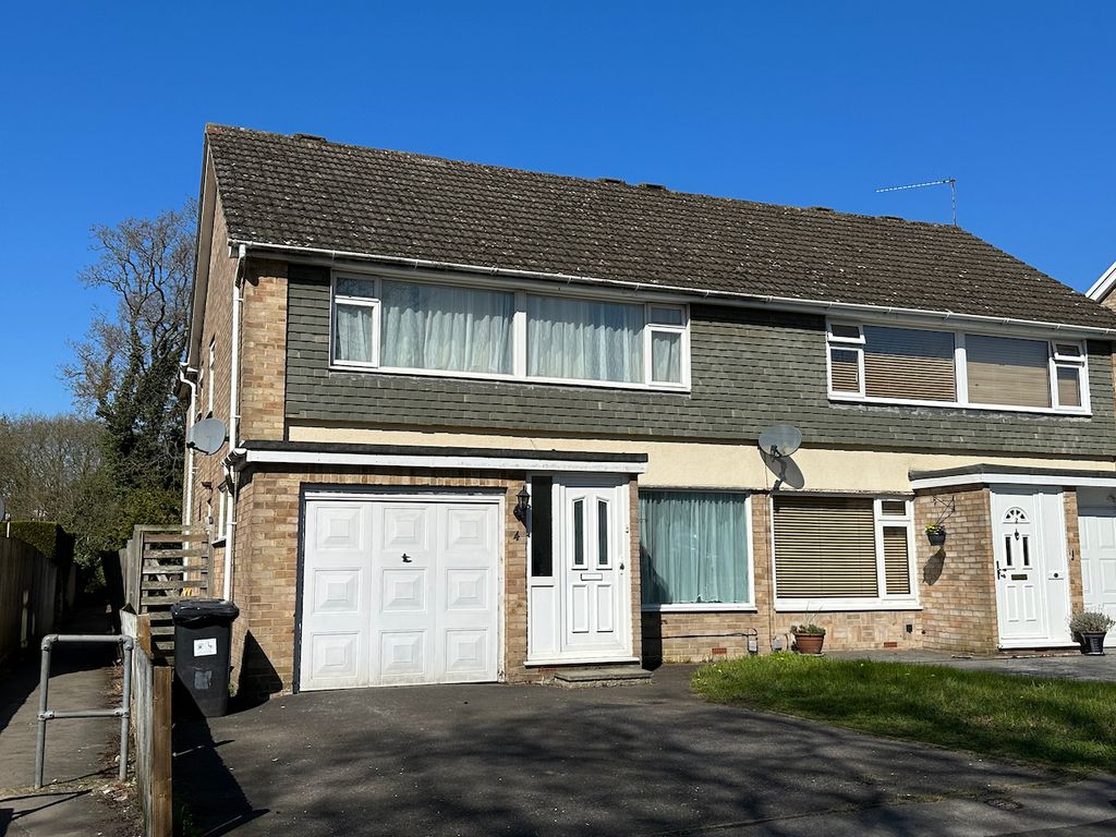 4 bed semidetached house for sale in Starlings Drive, Tilehurst, Reading RG31 Zoopla