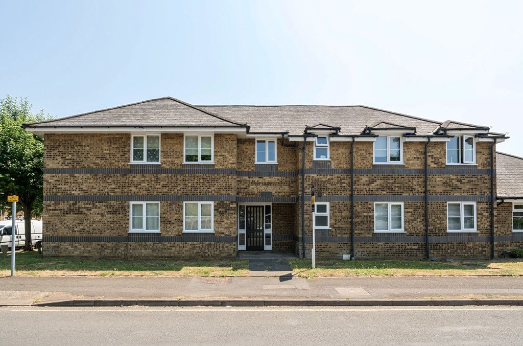 2 Bed Flat For Sale In Rickmansworth Road, Harefield, Uxbridge UB9 - Zoopla