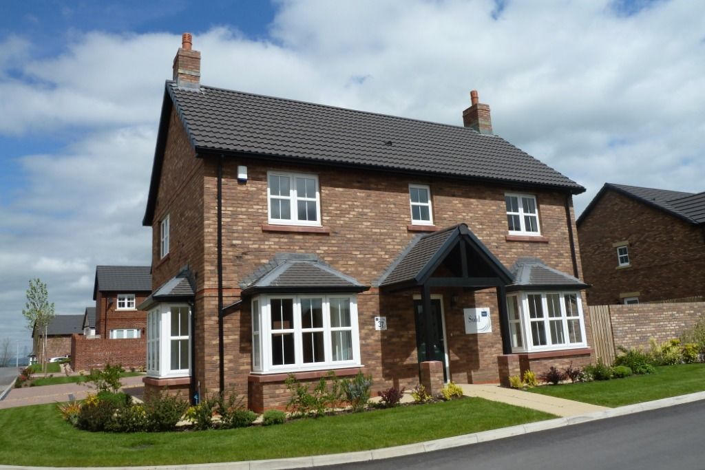 4 bed detached house to rent in Charlton Way, Crindledyke Farm