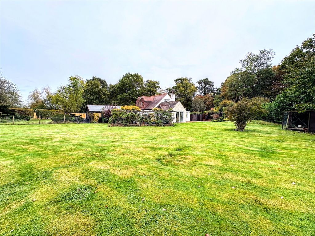 4 bed detached house for sale in Charlwood Road, Hookwood, Horley RH6