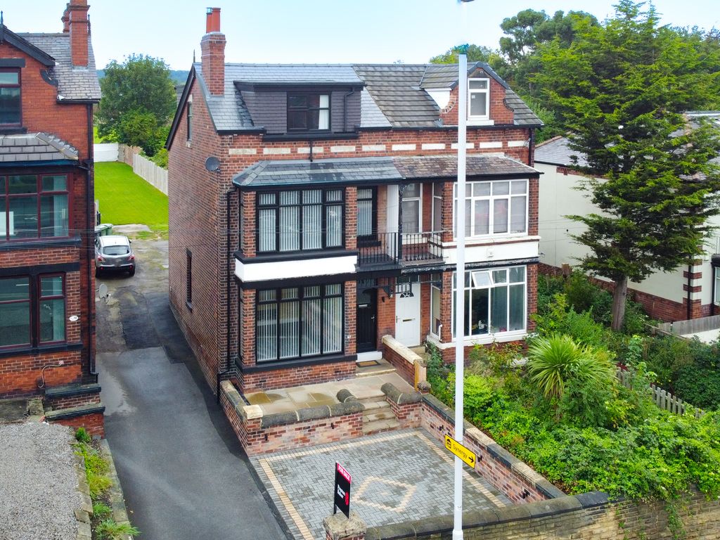 4 bed semidetached house for sale in York Road, Leeds LS9, £325,000