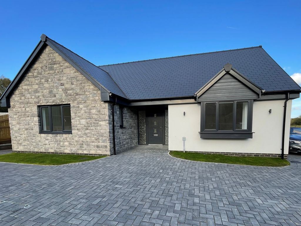 Land for sale in Penderyn Road, Hirwaun, Aberdare CF44 Zoopla