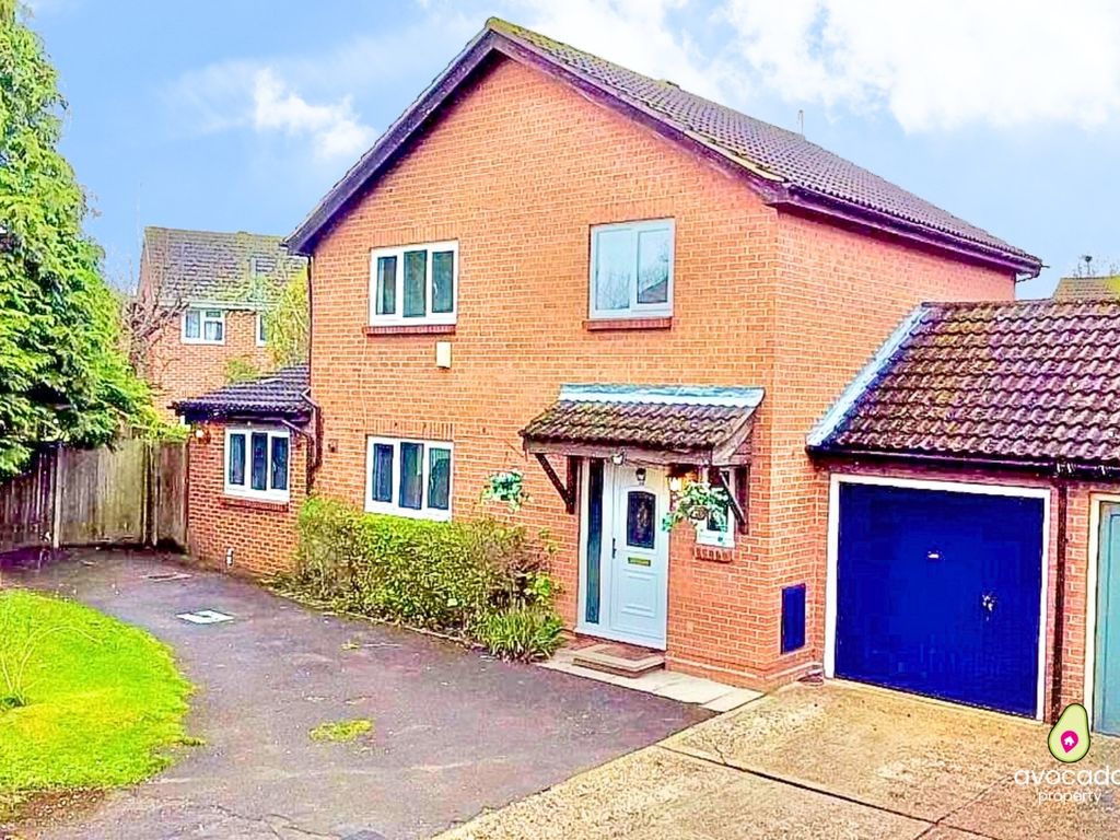 4 bed link detached house for sale in Way, Lower Earley