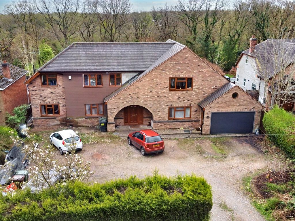 6 bed detached house for sale in Markfield Lane, Markfield, Leicestershire LE67, £725,000 Zoopla