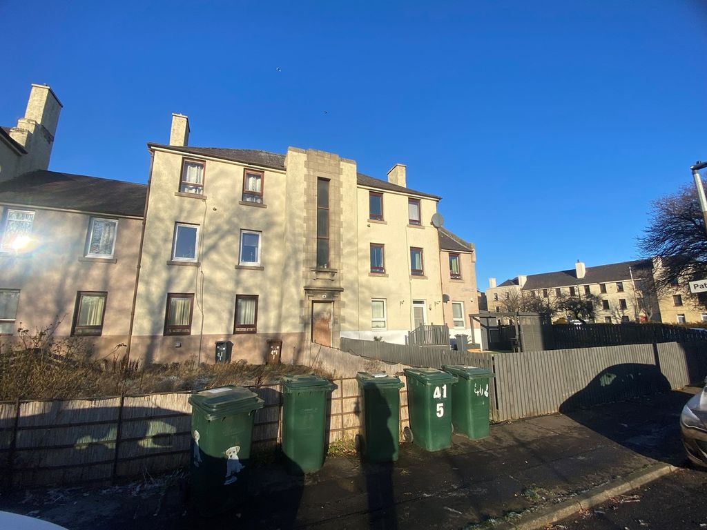 Loaning Road, Edinburgh EH7  