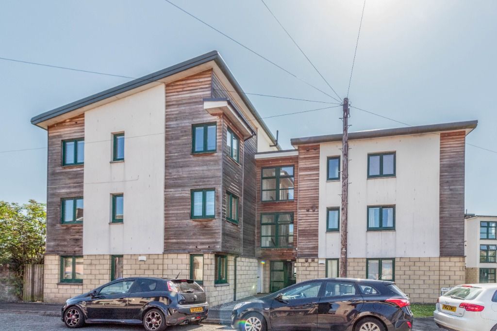 2 bed flat to rent in Market Mews, Forfar, Angus DD8, £700 pcm Zoopla