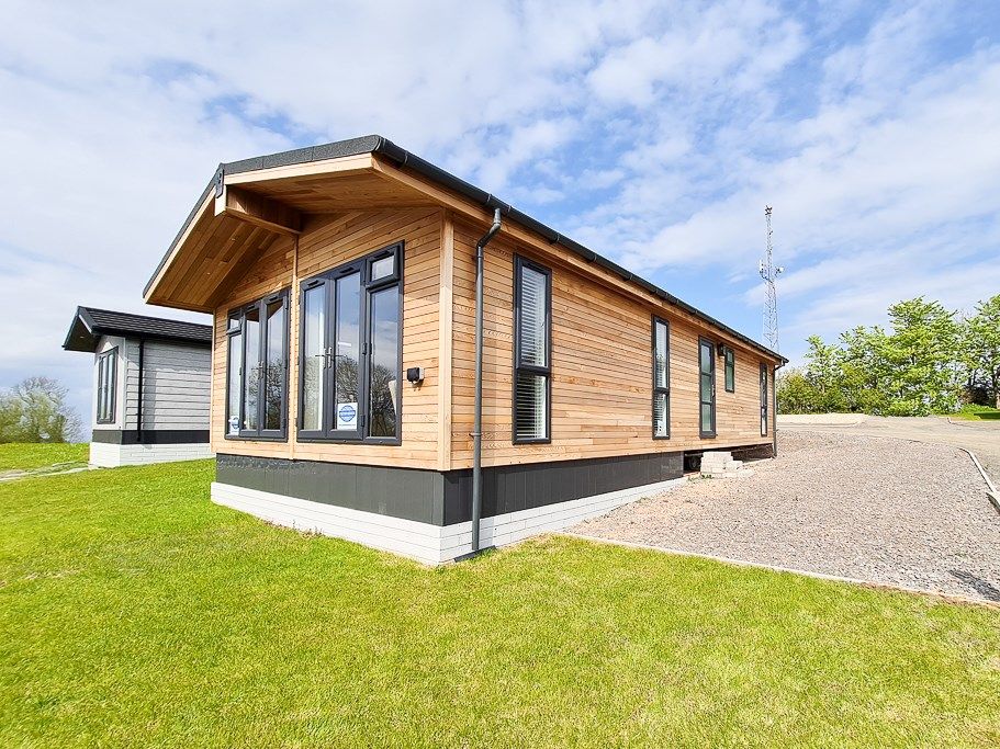 2 bed lodge for sale in Lower Norton Lane, Kewstoke, WestonSuperMare