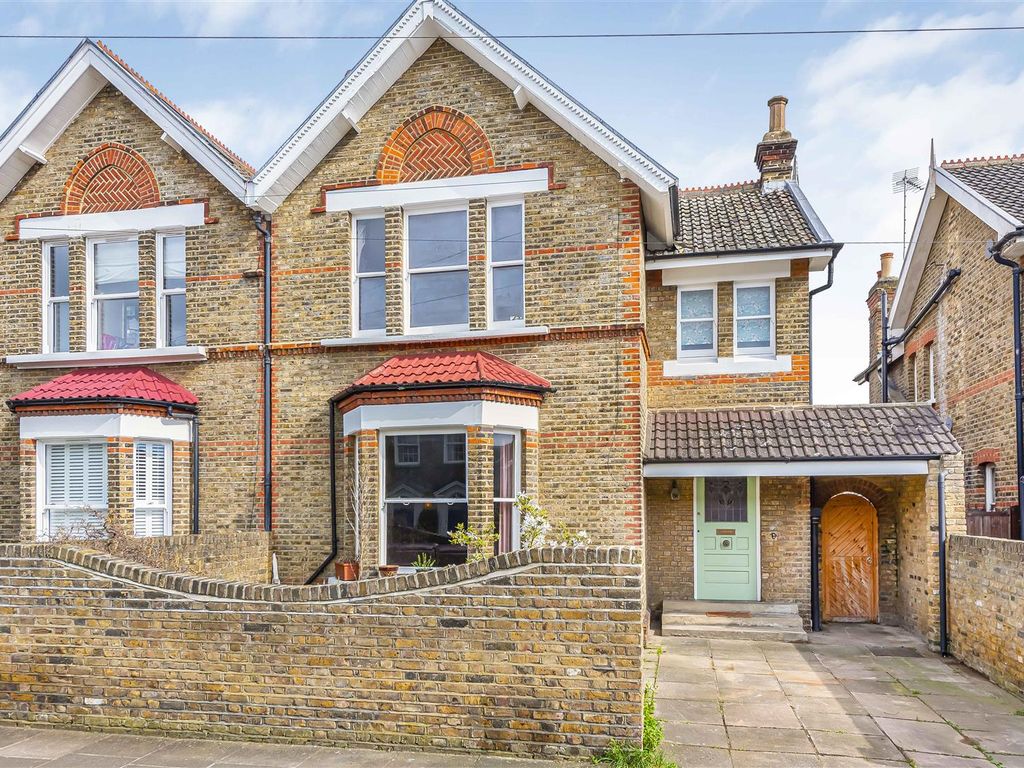 4 bed property for sale in Alder Road, London SW14, £1,300,000 Zoopla
