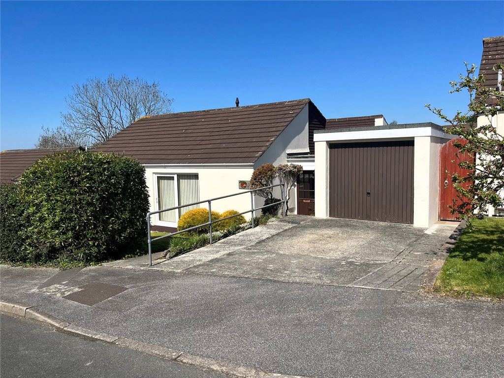 3 bed bungalow for sale in Springfield Way, Threemilestone, Truro