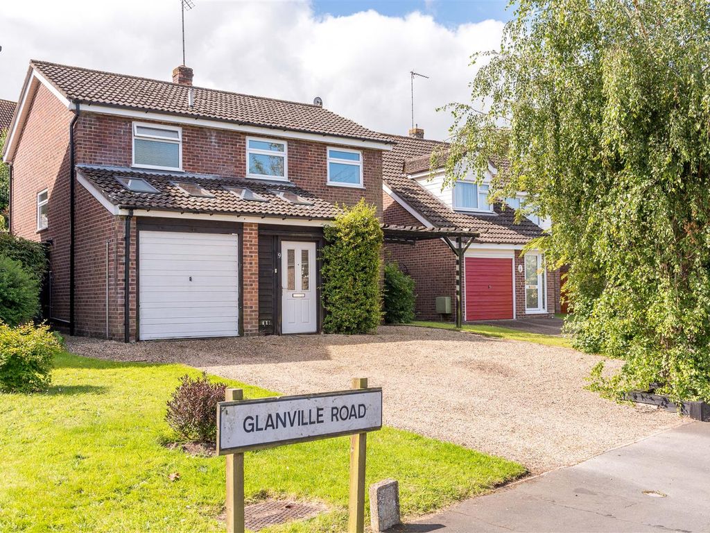 3 bed detached house for sale in Glanville Road, Hadleigh, Ipswich IP7