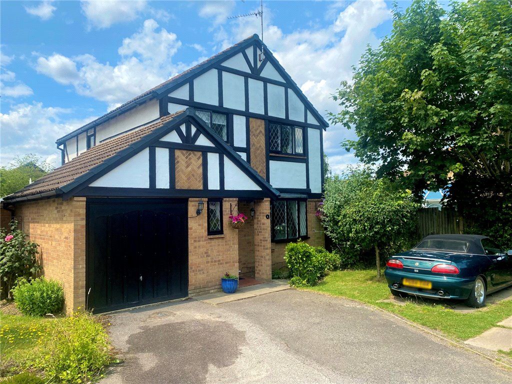 4 bed detached house for sale in Sheridan Way, Wokingham, Berkshire