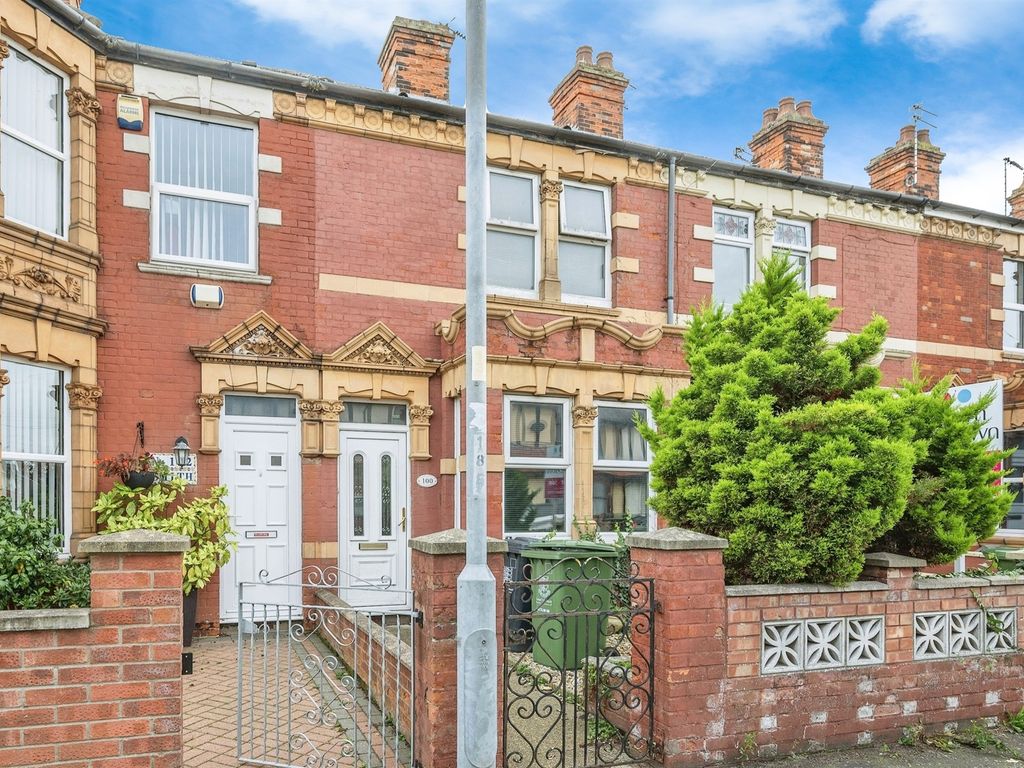 3 bed terraced house for sale in Hamilton Road, Great Yarmouth NR30, £